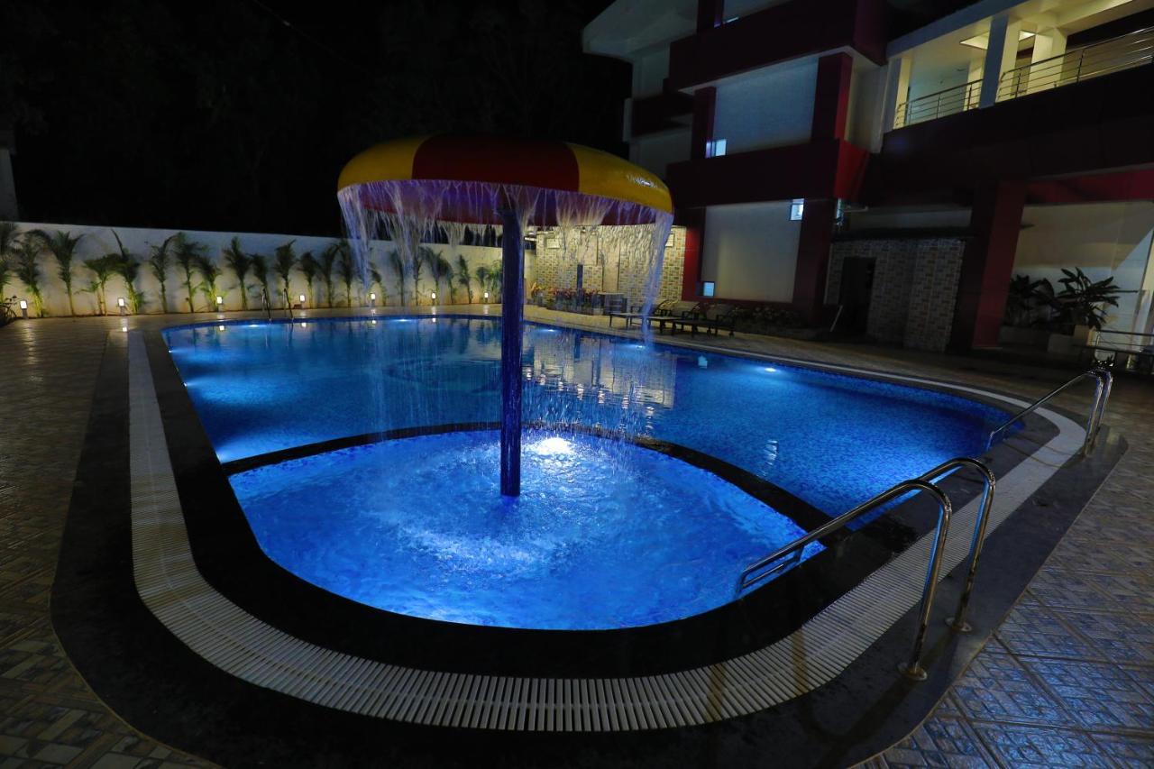 Imperial Grande Resort Lonavala Kültér fotó