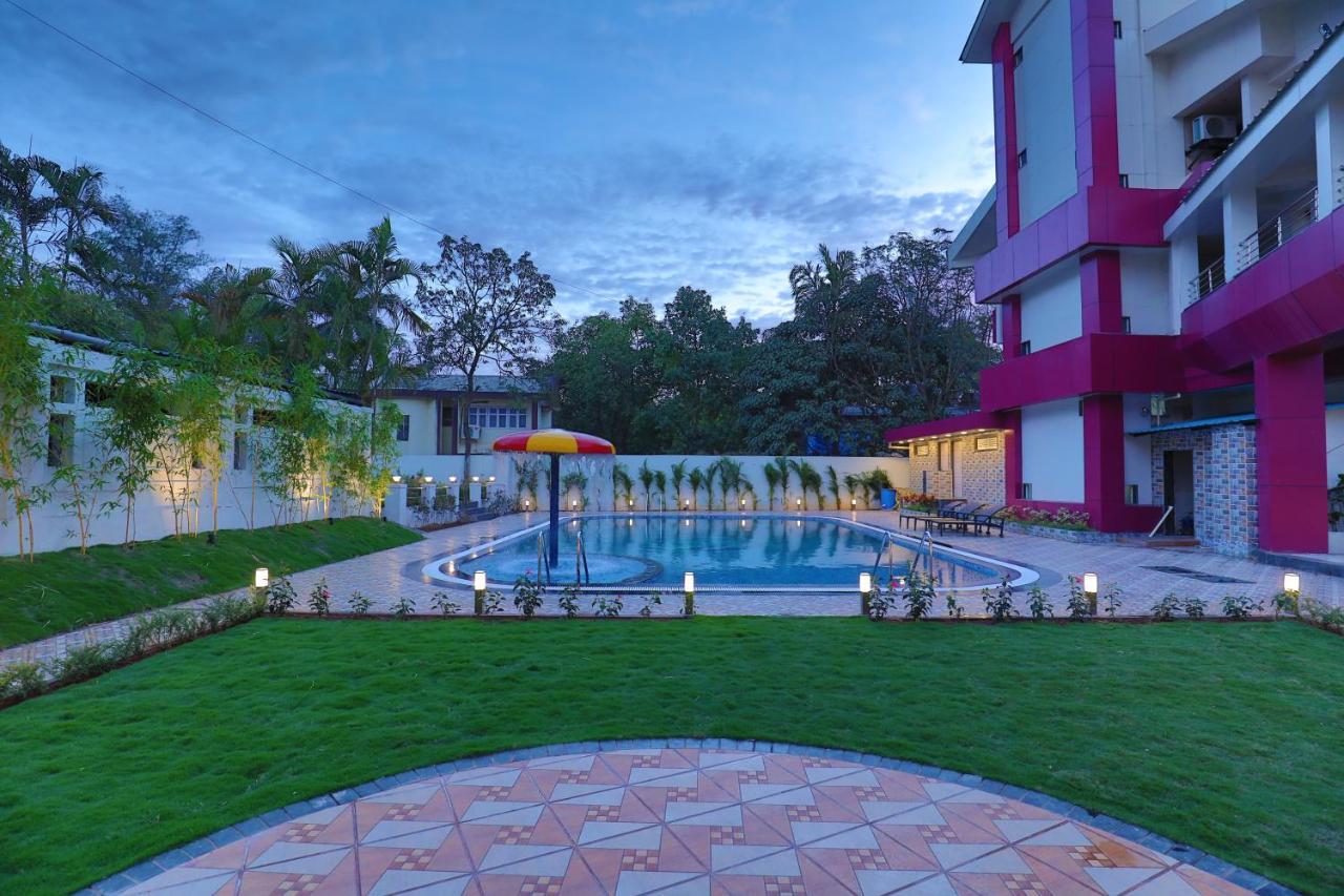 Imperial Grande Resort Lonavala Kültér fotó