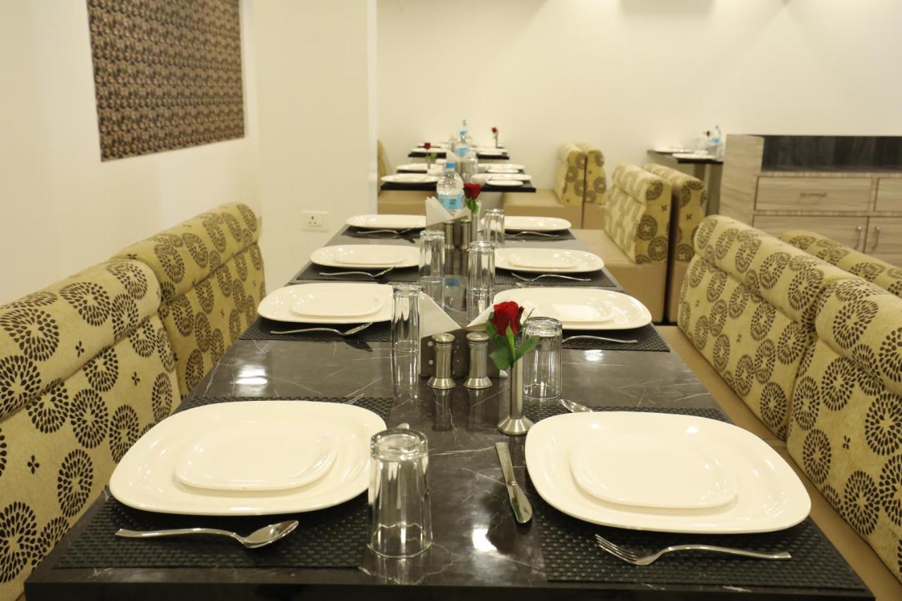 Imperial Grande Resort Lonavala Kültér fotó