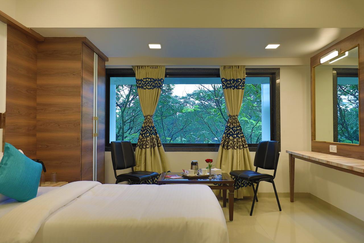Imperial Grande Resort Lonavala Kültér fotó
