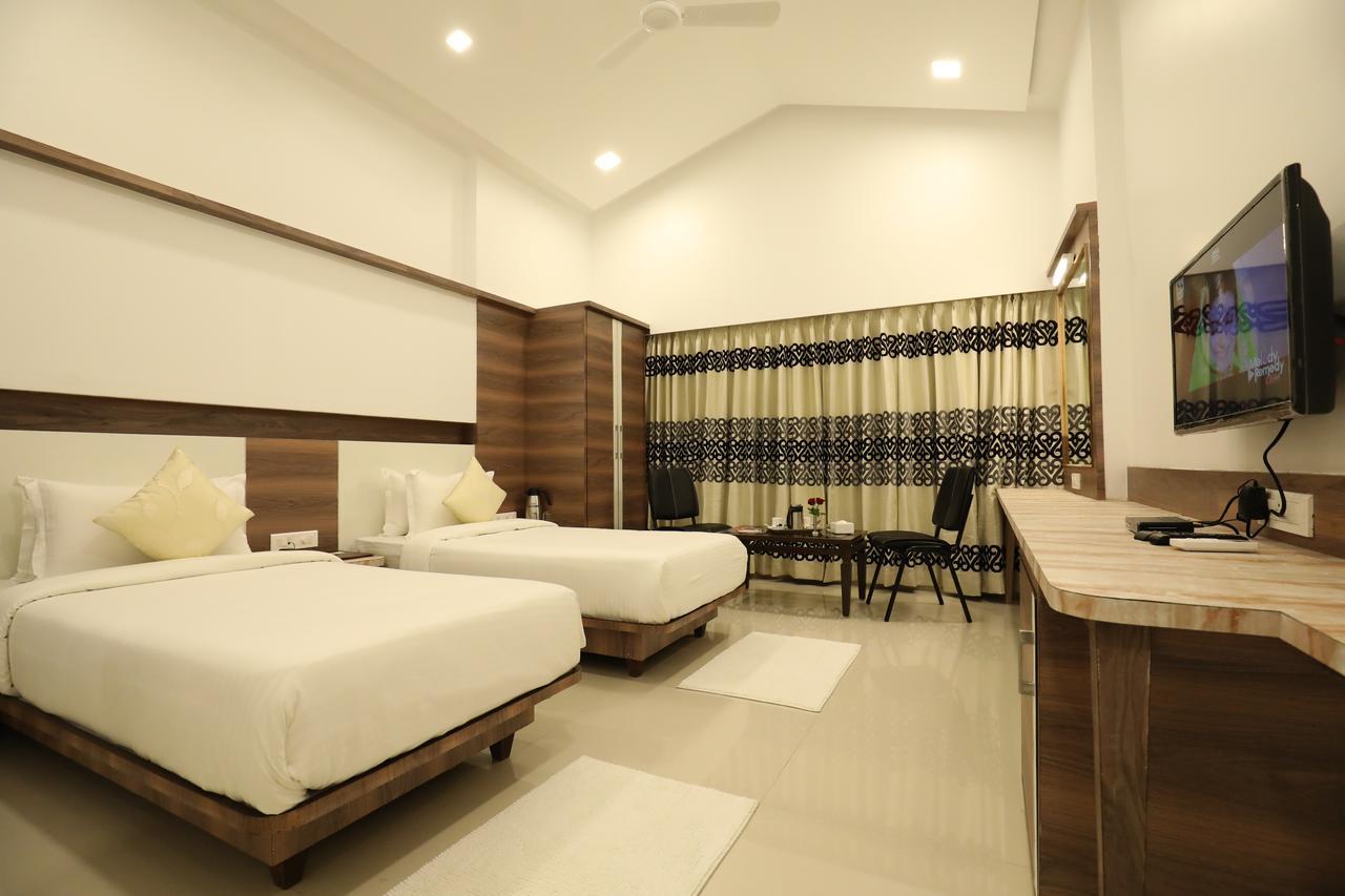 Imperial Grande Resort Lonavala Kültér fotó