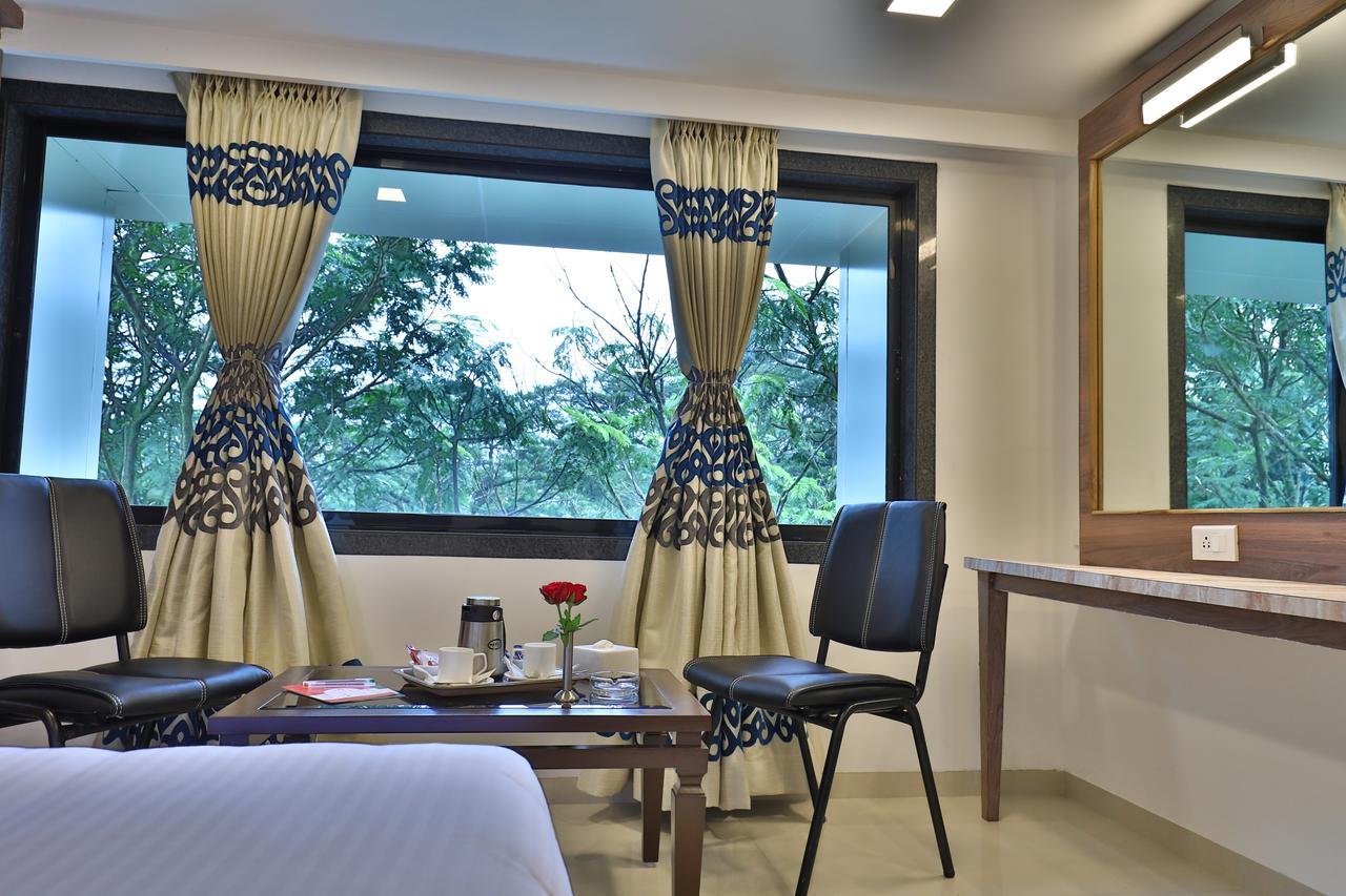 Imperial Grande Resort Lonavala Kültér fotó